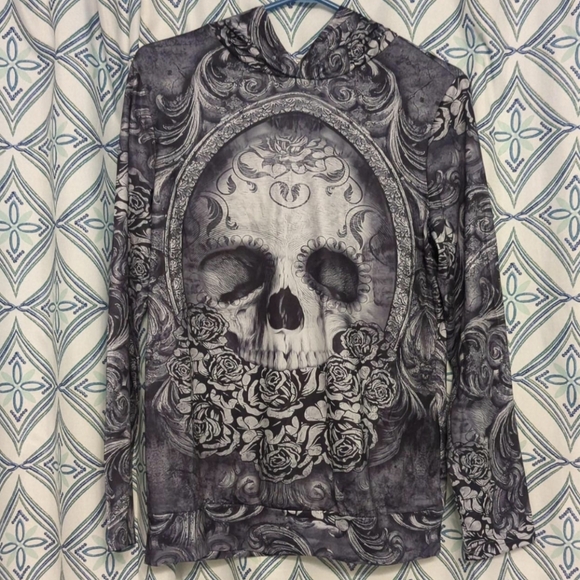 Women's size S skull hoodie front n back graphics back has roses n tribal - Picture 1 of 2